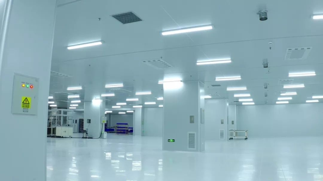 電子凈化車間的圖片 電子凈化車間的圖片